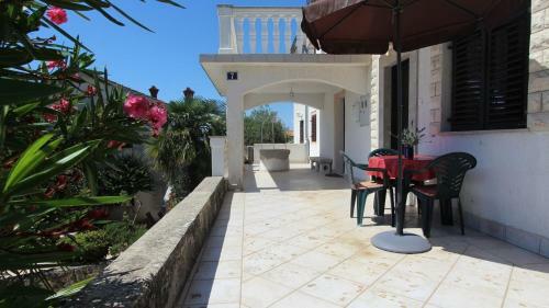 Hostal Apartments Eva