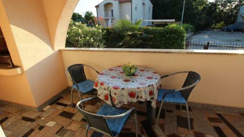 Hostal Apartments Vrbov?an