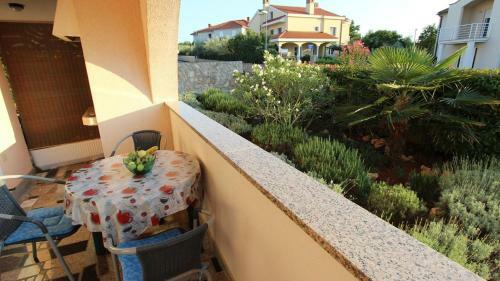 Hostal Apartments Vrbov?an