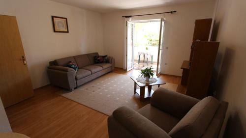 Hostal Apartments Vrbov?an