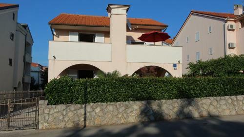 Hostal Apartments Vrbov?an