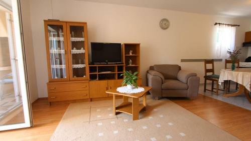 Hostal Apartments Vrbov?an