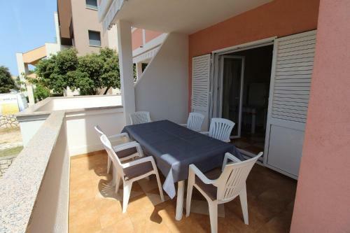 Apartments Uga2 - 70m From Beach