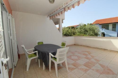 Apartments Uga2 - 70m From Beach