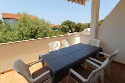 Apartments Uga2 - 70m From Beach