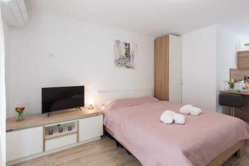 Hostal Apartments And Room Solis