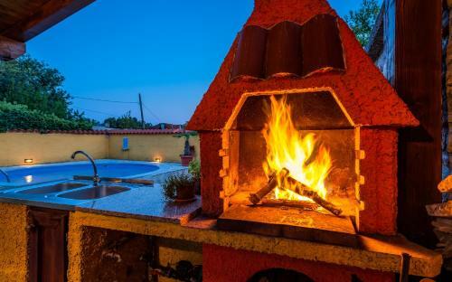 House Mali Vareski 585