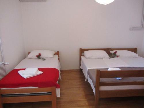 Hostal Apartments Mara