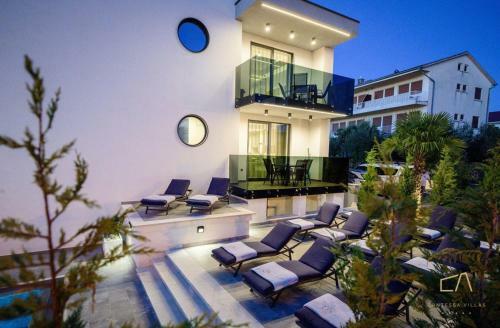 Hostal Luxury Villa Curiera