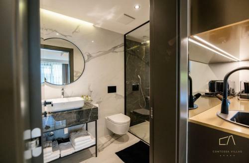 Hostal Luxury Villa Curiera