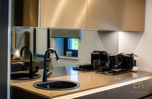 Hostal Luxury Villa Curiera