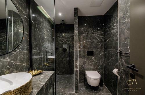Hostal Luxury Villa Curiera