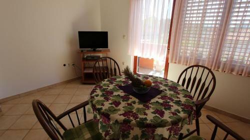 Hostal Apartments Miko