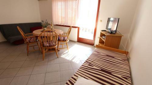 Hostal Apartments Miko