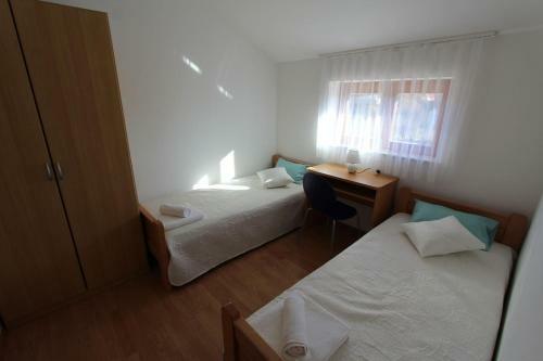 Hostal Apartments Valdina