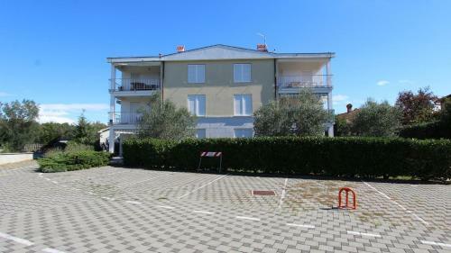 Apartment Tino
