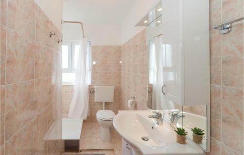 Two-bedroom Apartment In Mandre