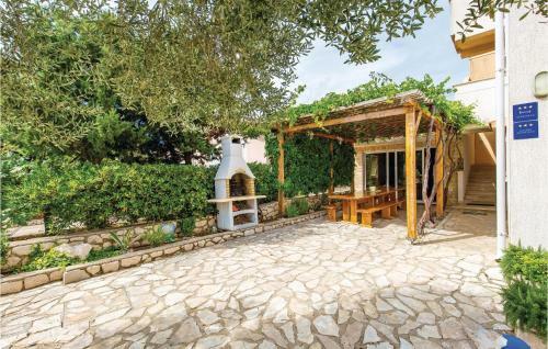 Two-bedroom Apartment In Mandre