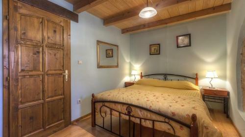 Hostal Charming Country Villa Palentar With A Pool