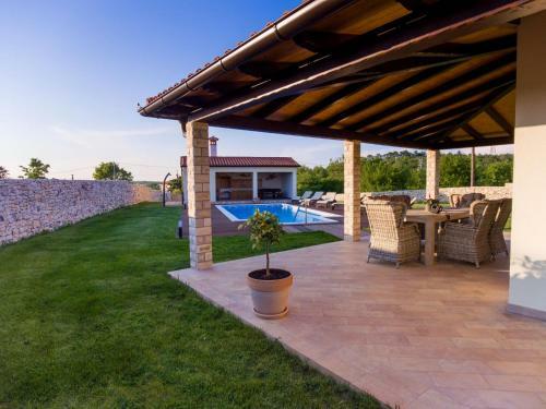 Luxurious Villa In Labin With Pool