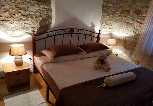 Hostal Apartments Rooms Perstel - Parking