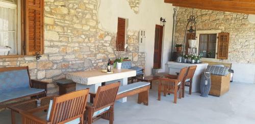 Hostal Apartments Rooms Perstel - Parking