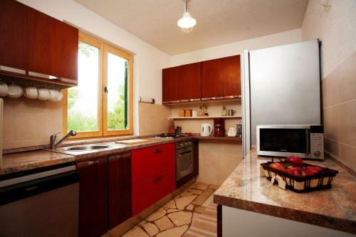Holiday Home Biserka - Quiet Place