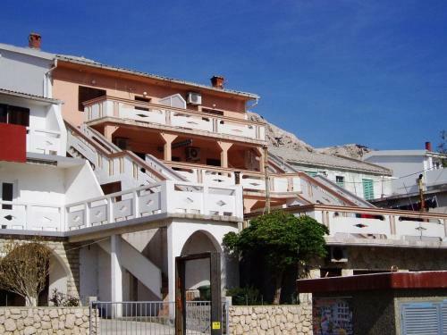 Apartamento Holiday Home 193432