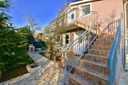 Sea View Relaxing House With Spacious Garden