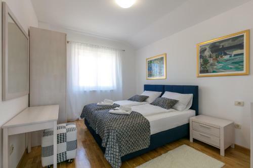 Family Villa Makarac