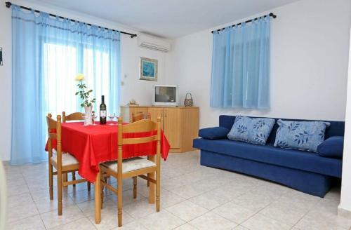 Apartments Mama - 50m From Sea