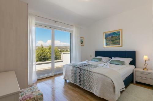 Osibova Villa Sleeps 8 Pool Wifi