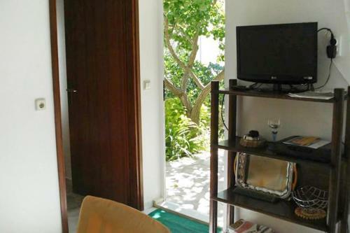 Apartment Milo - 50m From The Sea