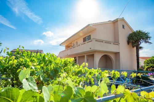 Holiday Apartment Ivica