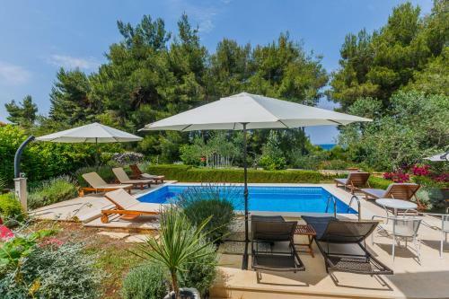 Villa Sanda - With Pool