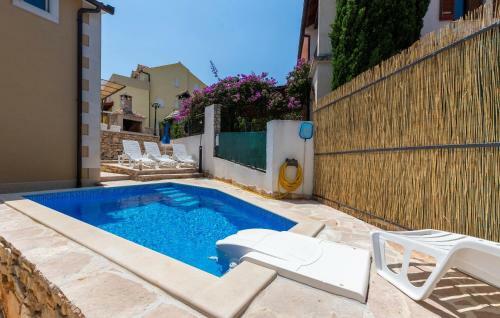 Apartments Dalis - Swimming Pool