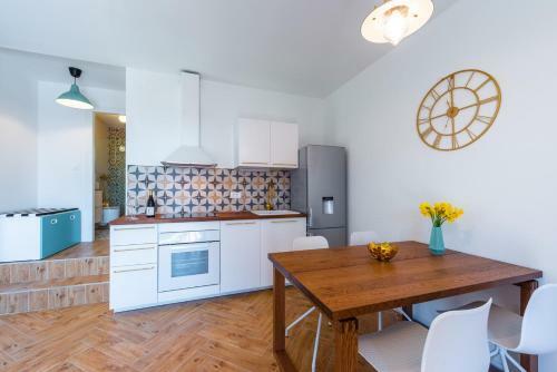 Hostal Sunhill Apartments