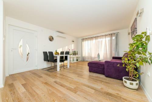 Hostal Sunhill Apartments