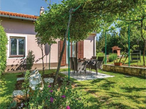 Holiday Home Ecio , S Velikim Vrtom, Potpuno Ogra?ena,