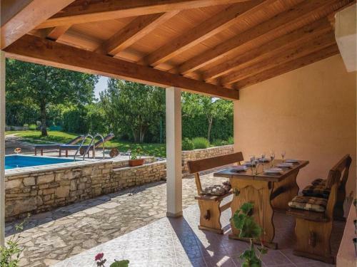 Holiday Home Ecio , S Velikim Vrtom, Potpuno Ogra?ena,