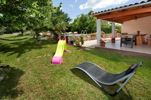 Holiday Home Ecio , S Velikim Vrtom, Potpuno Ogra?ena,