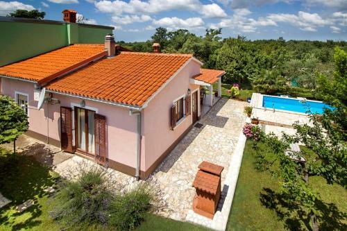 Holiday Home Ecio , S Velikim Vrtom, Potpuno Ogra?ena,