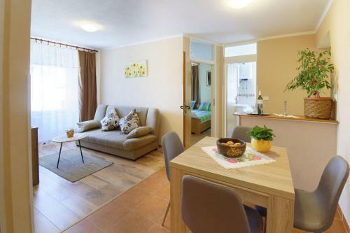 Apartments Viola
