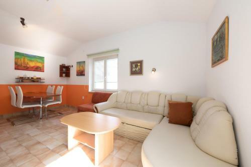 Apartments & Room Armanda