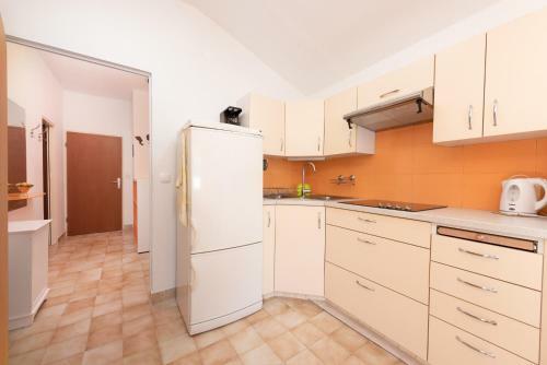 Apartments & Room Armanda