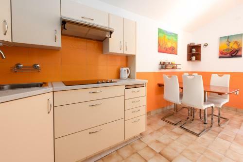 Apartments & Room Armanda