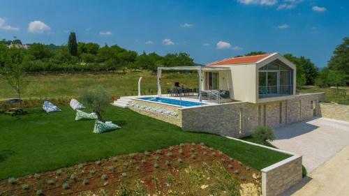 Family Villa Monvue