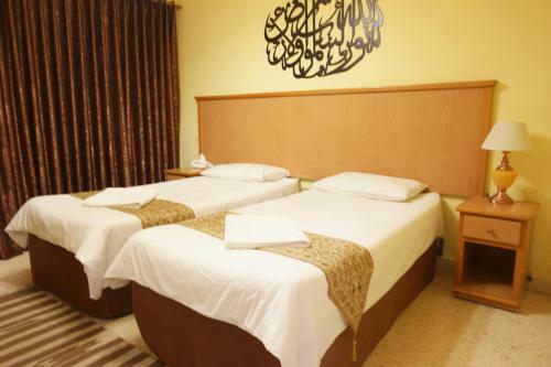 Moab Land Hotel