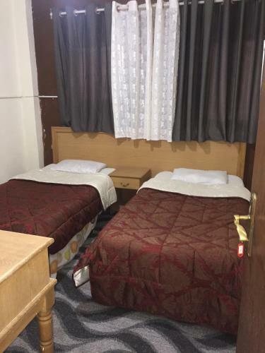 Queen Ayola Hotel