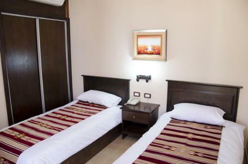 Delilah Hotel